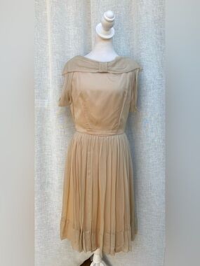 1950 Nelly Don nude cream silk a-line dress